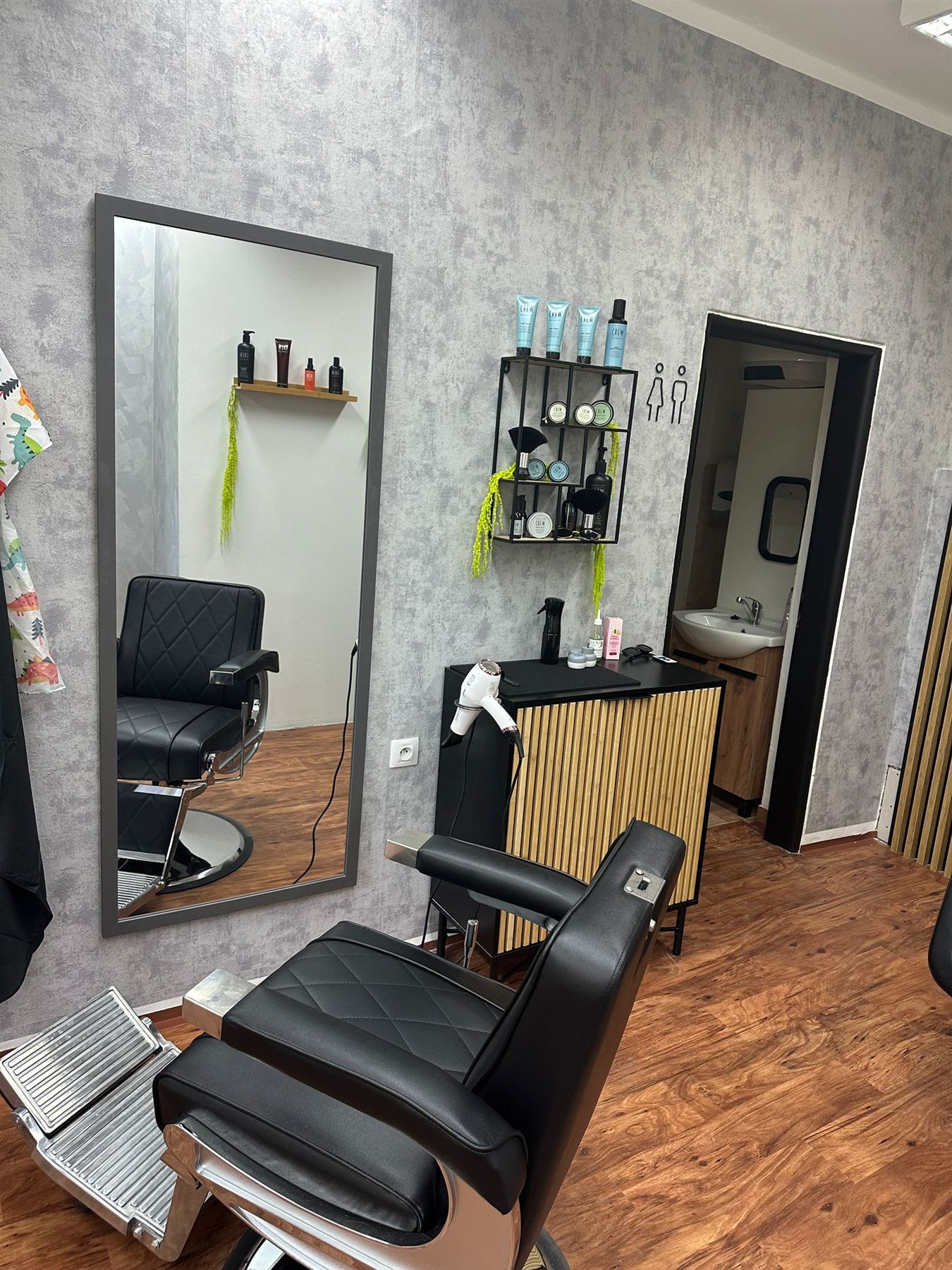 Interiér barbershopu